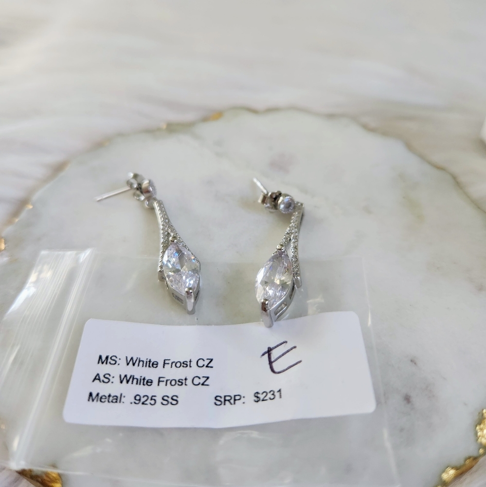 NWT Ryze White Frost Cubic Zirconia .925 Sterling Silver Dangle Earrings - Picture 8 of 9